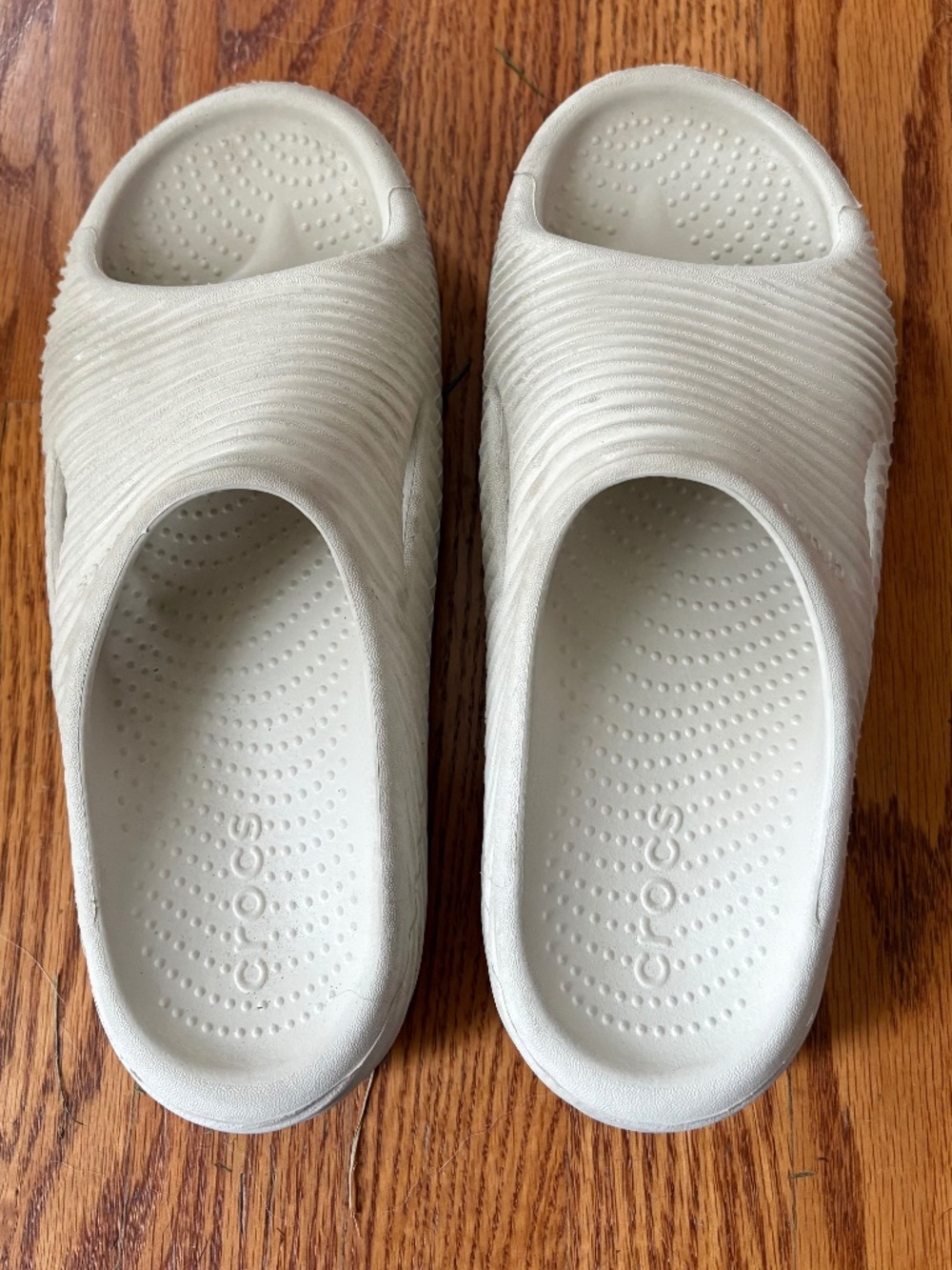 Crocs mellow recovery slide size 7